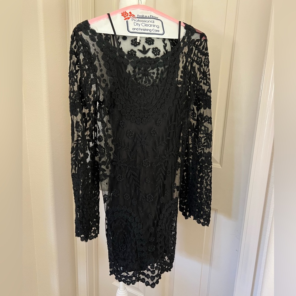 Free PPL black velvet lace dress with slip - bell sleeves and cute fit ATK